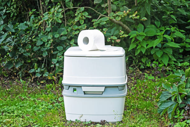 Portable Toilet Options We Offer in Edgecliff Village, TX